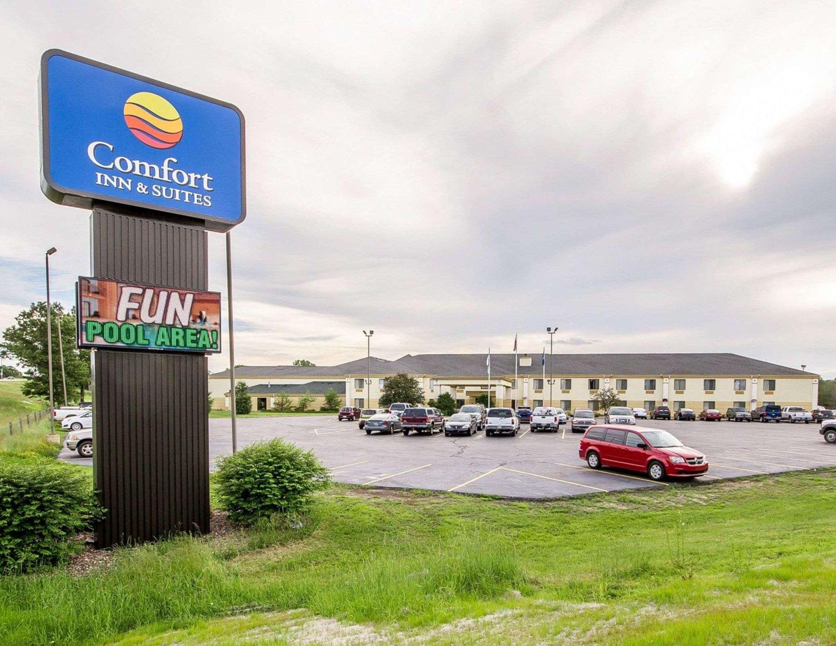 Comfort Inn & Suites Black River Falls I-94 Εξωτερικό φωτογραφία