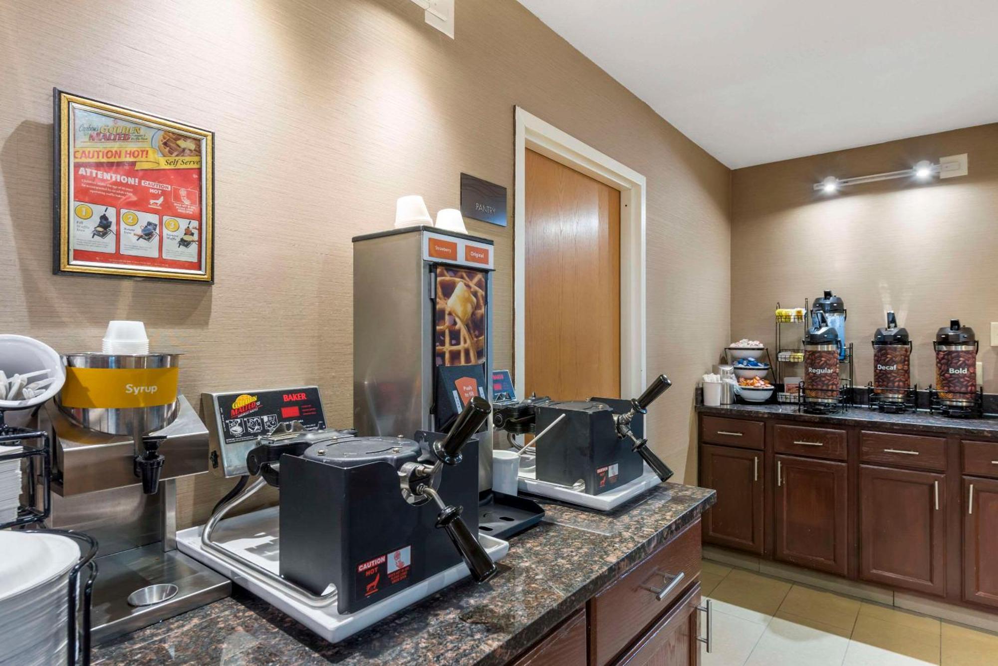 Comfort Inn & Suites Black River Falls I-94 Εξωτερικό φωτογραφία