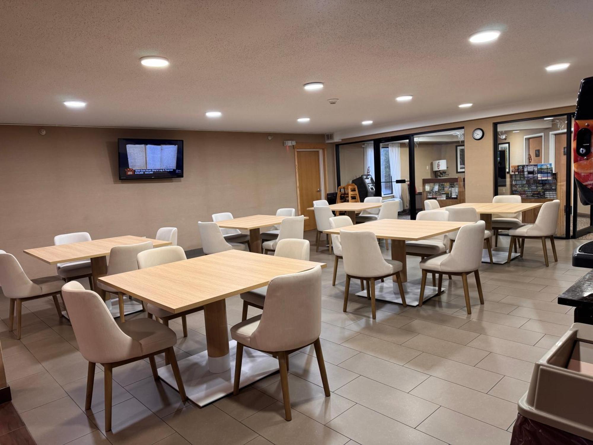 Comfort Inn & Suites Black River Falls I-94 Εξωτερικό φωτογραφία