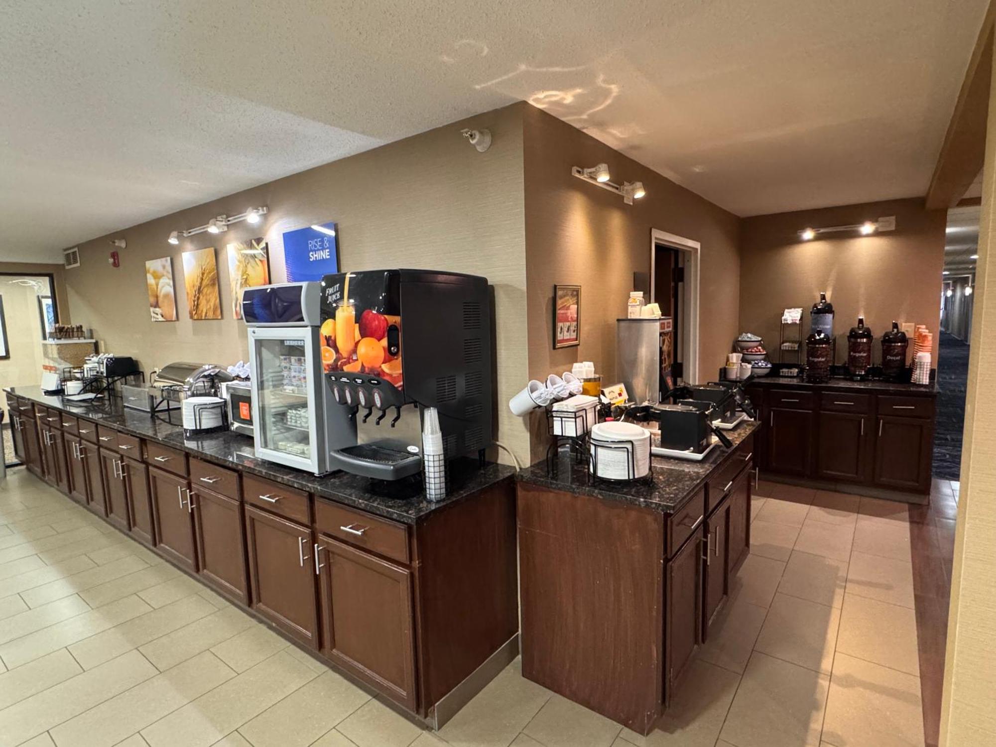 Comfort Inn & Suites Black River Falls I-94 Εξωτερικό φωτογραφία